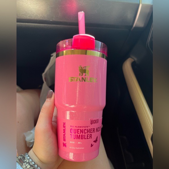 Wicked Stanley Cup - Glinda - Picture 4 of 6